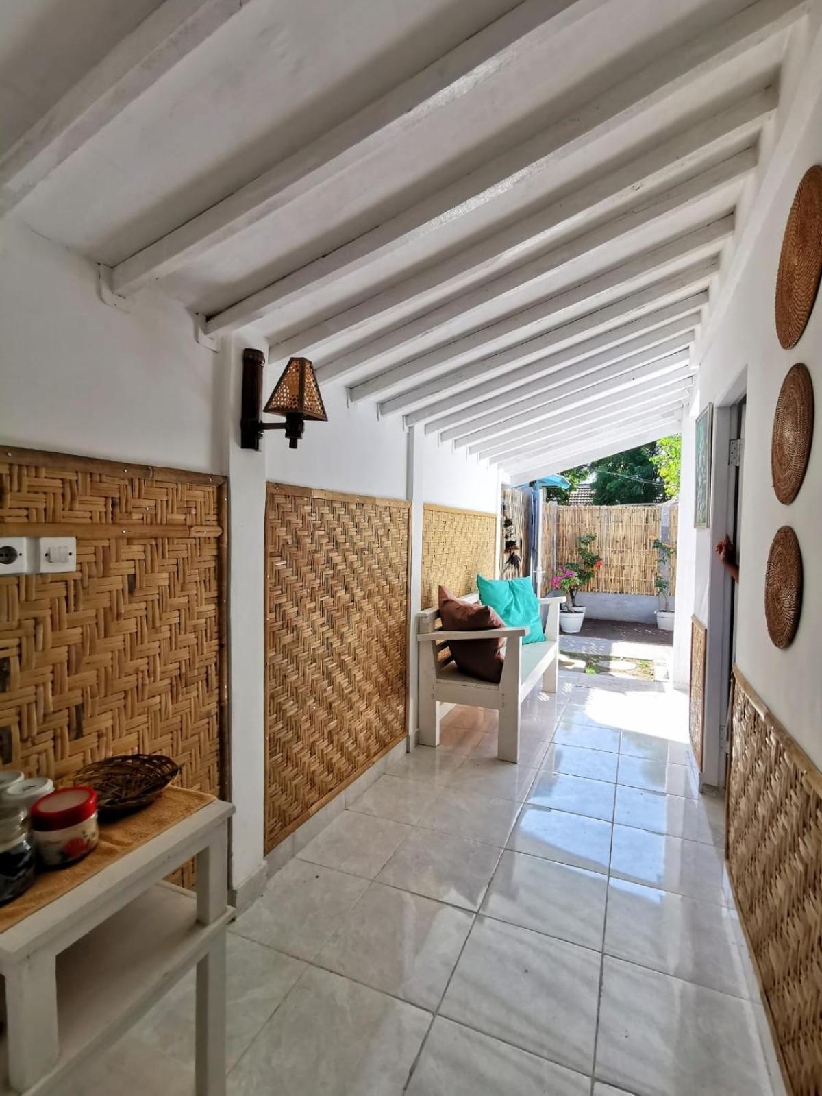 Villa Exotic House à Gili Meno Extérieur photo